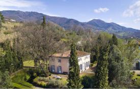 Villa – Capannori, Toskana, İtalya. 1,700,000 €