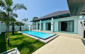 3 odalılar villa 330 m² Pattaya'da, Tayland. $268,000