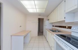 6 odalılar daire North York'da, Kanada. C$914,000