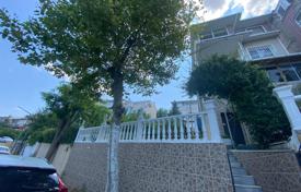 4 odalılar villa 250 m² Beylikdüzü'de, Türkiye. $355,000