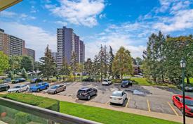 3 odalılar daire North York'da, Kanada. C$943,000