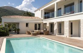 3 odalılar villa Tourrettes-sur-Loup'da, Fransa. 1,545,000 €