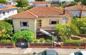 5 odalılar villa 305 m² Livorno'da, İtalya. 500,000 €
