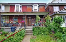 4 odalılar konak Old Toronto'da, Kanada. C$1,480,000