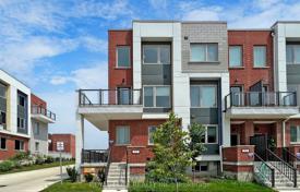 7 odalılar konak North York'da, Kanada. C$1,233,000