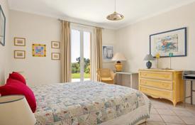 3 odalılar villa Villeneuve-Loubet'da, Fransa. 1,890,000 €