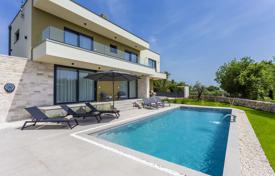 5 odalılar şehir içinde müstakil ev 208 m² Svetvinčenat'da, Hırvatistan. 950,000 €