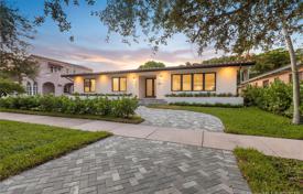 Yazlık ev – Coral Gables, Florida, Amerika Birleşik Devletleri. $1,695,000