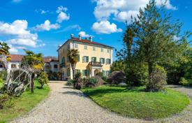 6 odalılar villa Turin'da, İtalya. 730,000 €