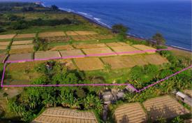 Arsa Bali'de, Endonezya. $1,124,000
