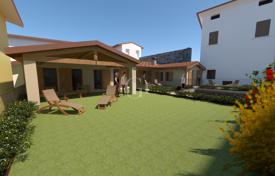 4 odalılar şehir içinde müstakil ev 165 m² Toscolano Maderno'da, İtalya. 620,000 €