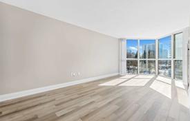 1 odalılar daire North York'da, Kanada. C$719,000