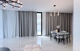 6 odalılar yazlık ev 320 m² Agios Tychonas'da, Kıbrıs. 1,950,000 €