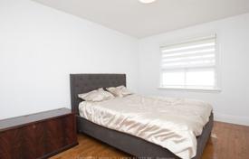 10 odalılar şehir içinde müstakil ev Etobicoke'de, Kanada. C$1,308,000