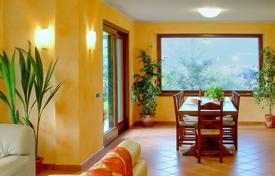 9 odalılar villa Castelnuovo di Garfagnana'da, İtalya. 3,000,000 €