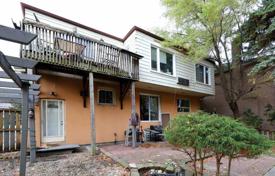 11 odalılar şehir içinde müstakil ev Etobicoke'de, Kanada. C$1,722,000