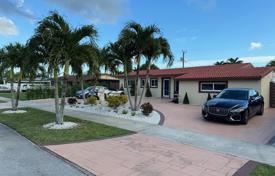5 odalılar şehir içinde müstakil ev 265 m² Miami'de, Amerika Birleşik Devletleri. $789,000