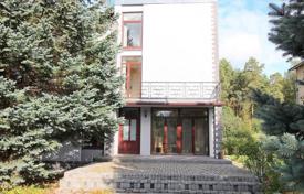Şehir içinde müstakil ev – Zemgale Suburb, Riga, Letonya. 225,000 €