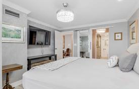 3 odalılar daire Yonge Street'da, Kanada. C$993,000
