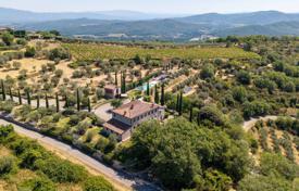 23 odalılar köşk 493 m² Bucine'de, İtalya. 3,800,000 €