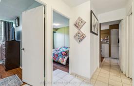 7 odalılar daire North York'da, Kanada. C$840,000
