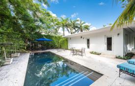 Villa – Miami sahili, Florida, Amerika Birleşik Devletleri. 1,607,000 €