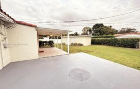 3 odalılar şehir içinde müstakil ev 182 m² Miami'de, Amerika Birleşik Devletleri. $799,000