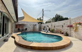 4 odalılar villa 200 m² Pattaya'da, Tayland. $325,000