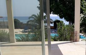 3 odalılar daire 253 m² Agios Tychonas'da, Kıbrıs. 1,800,000 €