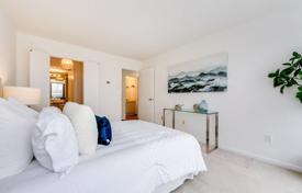 6 odalılar daire North York'da, Kanada. C$1,186,000