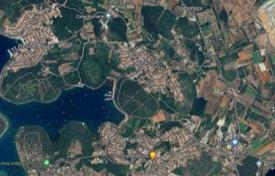 Arsa Pula'da, Hırvatistan. 665,000 €