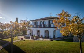 8 odalılar köşk 455 m² Perugia'da, İtalya. 1,400,000 €