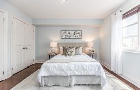 9 odalılar konak Old Toronto'da, Kanada. C$2,108,000