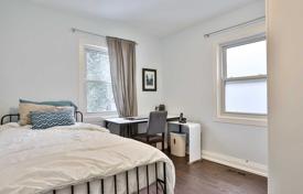 9 odalılar şehir içinde müstakil ev Etobicoke'de, Kanada. C$1,723,000