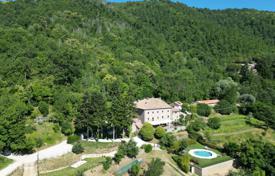 Villa 1570 m² Cortona'da, İtalya. 1,790,000 €