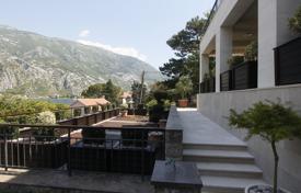 Yazlık ev – Muo, Kotor, Karadağ. 1,750,000 €