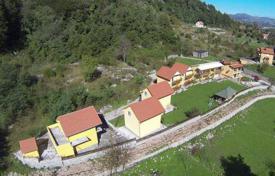 7 odalılar şehir içinde müstakil ev 420 m² Cetinje (city)'da, Karadağ. 1,260,000 €