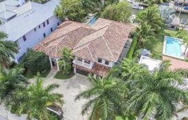 Villa – Miami sahili, Florida, Amerika Birleşik Devletleri. 1,865,000 €