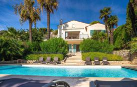 6 odalılar villa 300 m² Saint-Jean-Cap-Ferrat'da, Fransa. Price on request