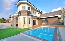 Yazlık ev – Pattaya, Chonburi, Tayland. $229,000