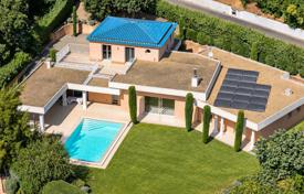 8 odalılar villa Cavalaire-sur-Mer'da, Fransa. 2,395,000 €