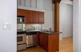 2 odalılar daire Queen Street West'da, Kanada. C$907,000