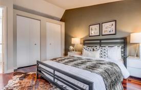 3 odalılar konak Old Toronto'da, Kanada. C$1,517,000