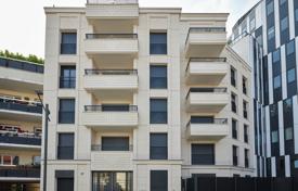 New residential complex with apartments Saint-Ouen-sur-Seine'de, Fransa. Min.317,000 €