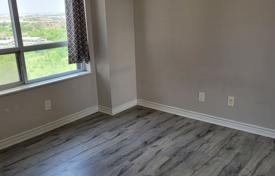 6 odalılar daire Etobicoke'de, Kanada. C$795,000