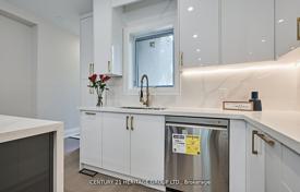 6 odalılar konak Old Toronto'da, Kanada. C$2,670,000