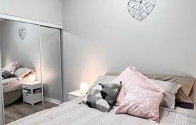 2 odalılar daire North York'da, Kanada. C$867,000