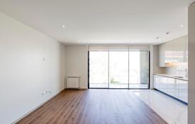 2 odalılar daire 105 m² Aveiro'da, Portekiz. 360,000 €