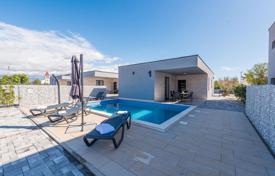 3 odalılar şehir içinde müstakil ev 107 m² Vir'da, Hırvatistan. 6,000,000 €