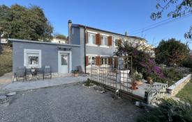 3 odalılar şehir içinde müstakil ev 175 m² Općina Kostrena'da, Hırvatistan. 580,000 €